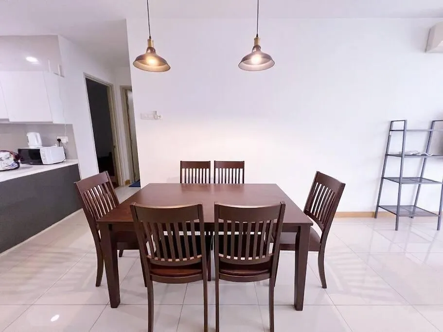 Promo Connected Train 3 Bedrooms - Above Mall 25 Kuala Lumpur Apartment